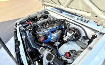 Toyota-tacoma-2wd-1992-white-8