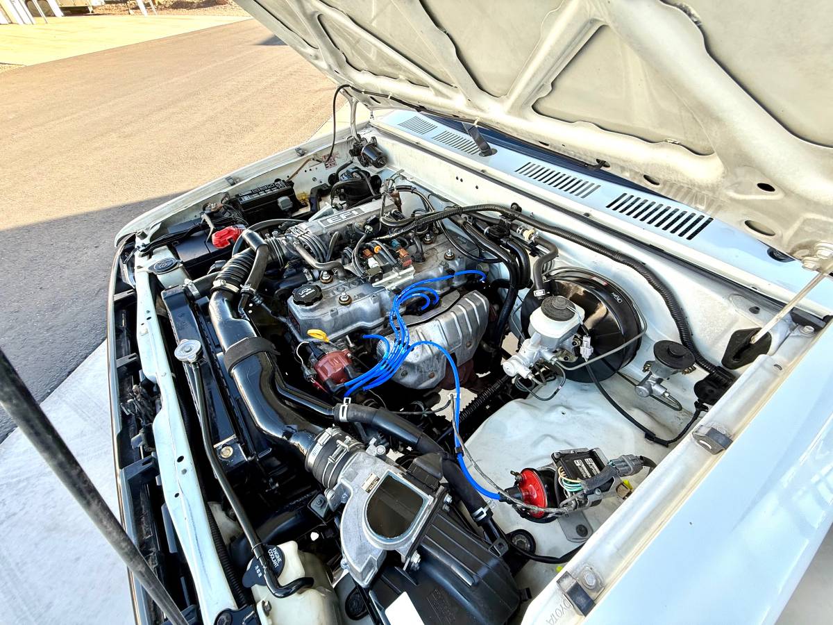 Toyota-tacoma-2wd-1992-white-8