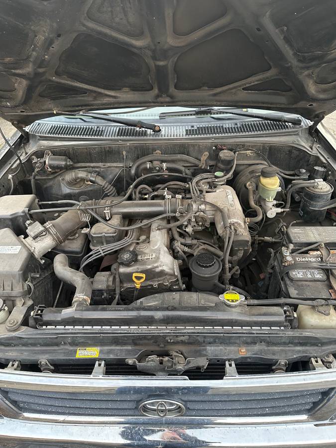 Toyota-tacoma-2wd-1995-black-6