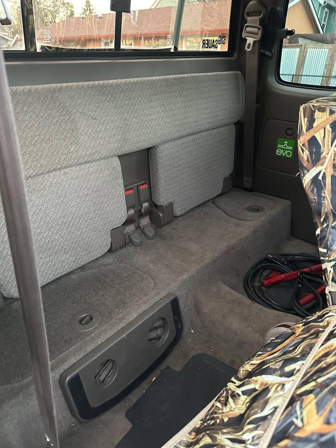 Toyota-tacoma-2wd-1995-black-8