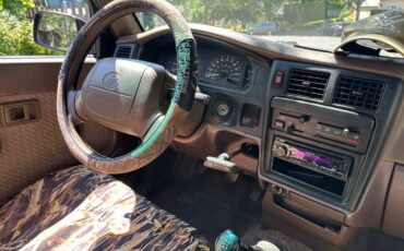 Toyota-tacoma-2wd-1995-black-9