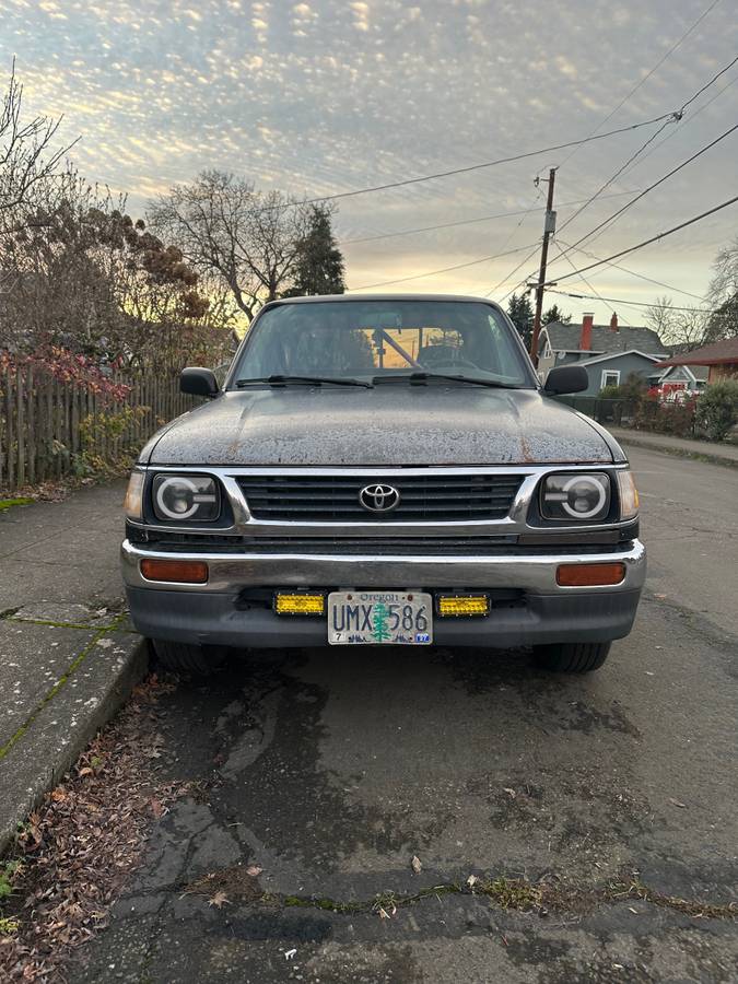 Toyota-tacoma-2wd-1995-black