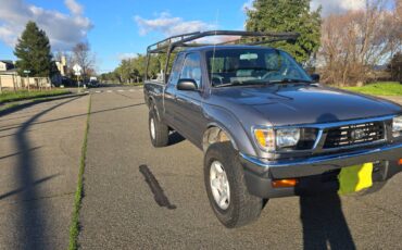 Toyota-tacoma-4wd-1996-grey-1