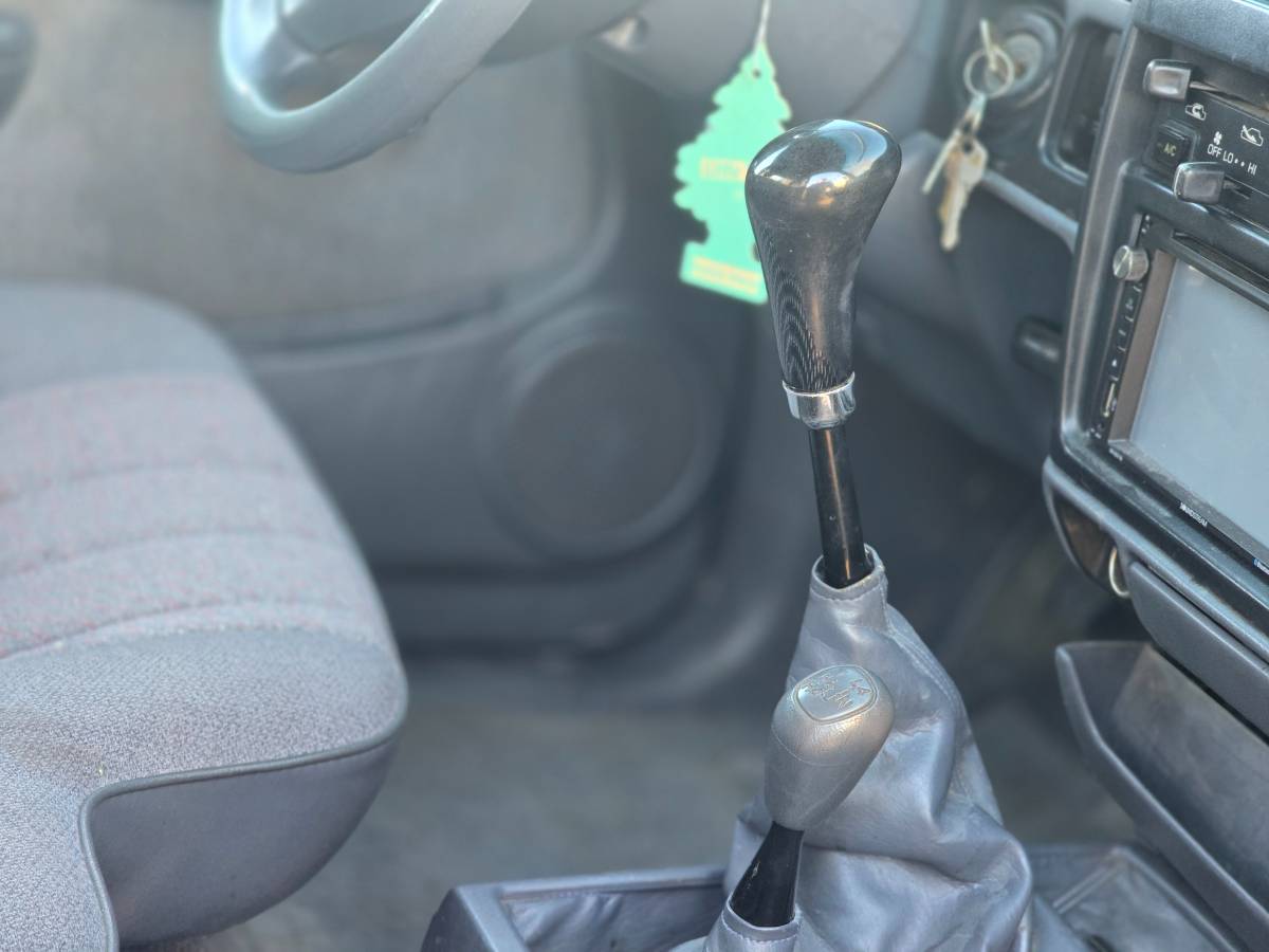 Toyota-tacoma-4wd-1996-grey-10