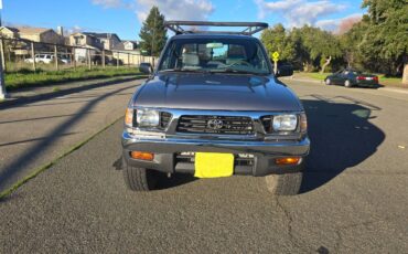 Toyota-tacoma-4wd-1996-grey