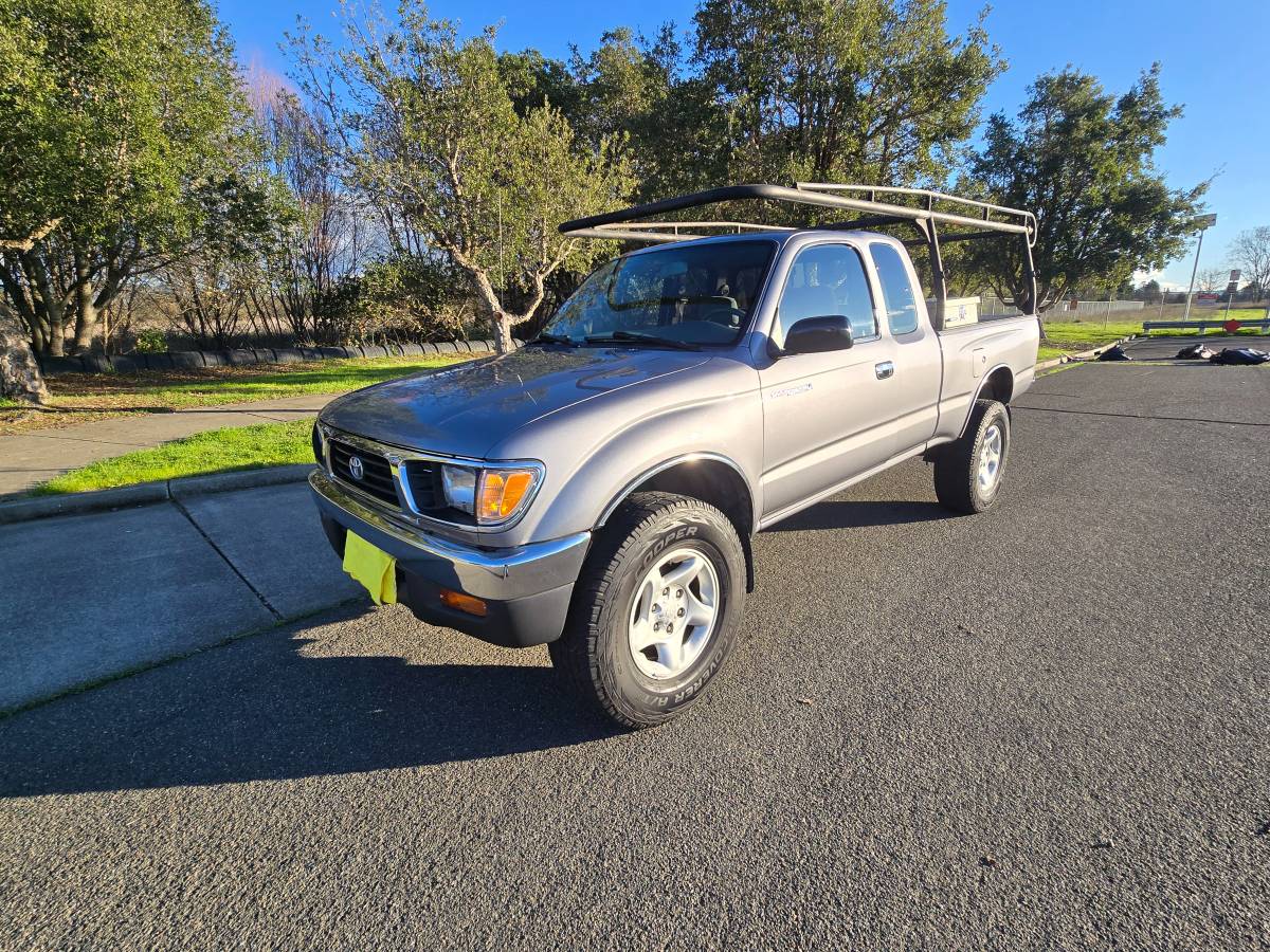 Toyota-tacoma-4wd-1996-grey-6