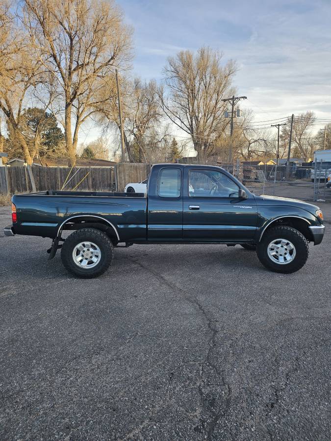 Toyota-tacoma-access-cab-1996-green-2