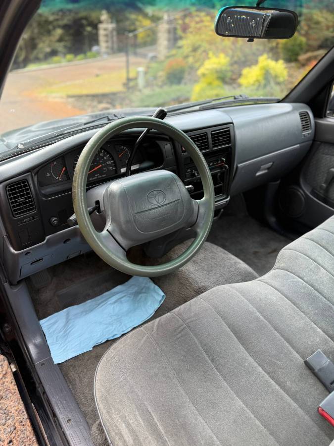 Toyota-tacoma-deluxe-1996-15