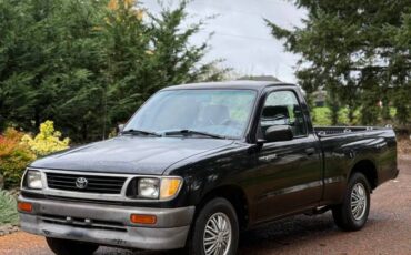 Toyota-tacoma-deluxe-1996