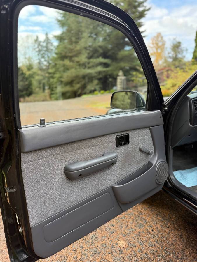 Toyota-tacoma-deluxe-1996-4