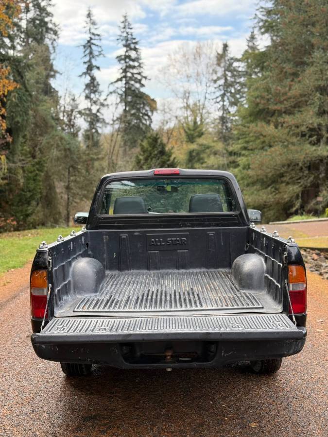 Toyota-tacoma-deluxe-1996-8