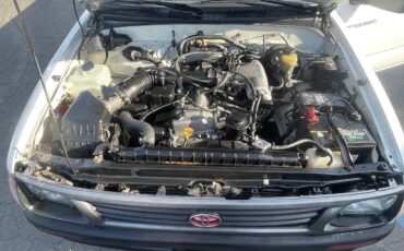 Toyota-tacoma-deluxe-1996-white-13