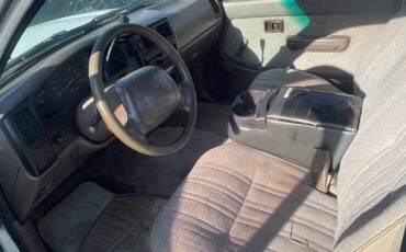 Toyota-tacoma-deluxe-1996-white-14