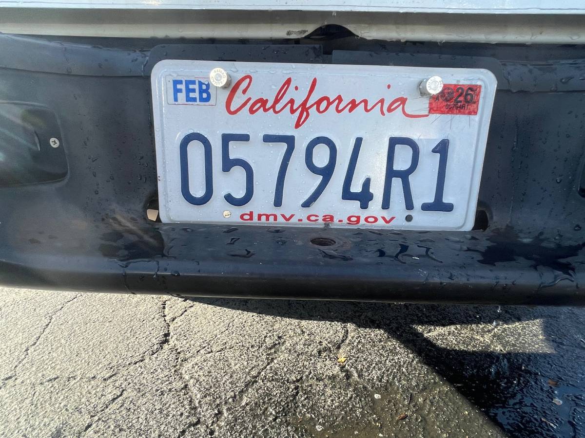 Toyota-tacoma-deluxe-1996-white-8