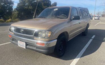 Toyota-tacoma-xtracab-1995-brown