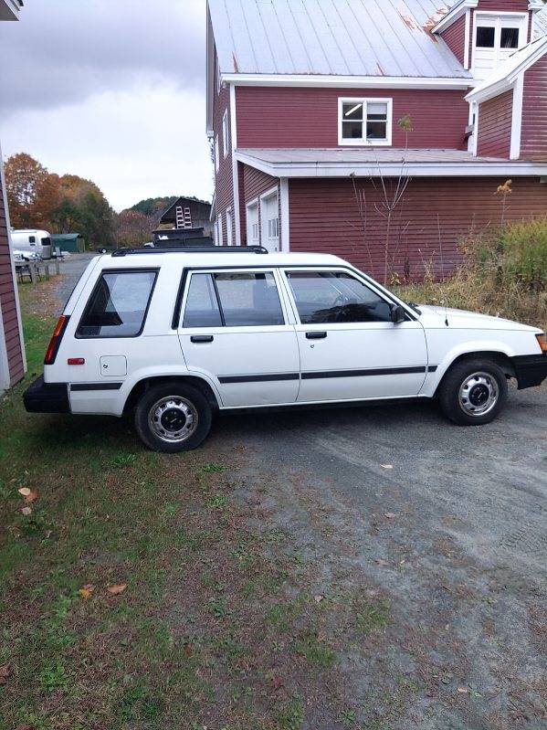 Toyota-tercel-1988-white
