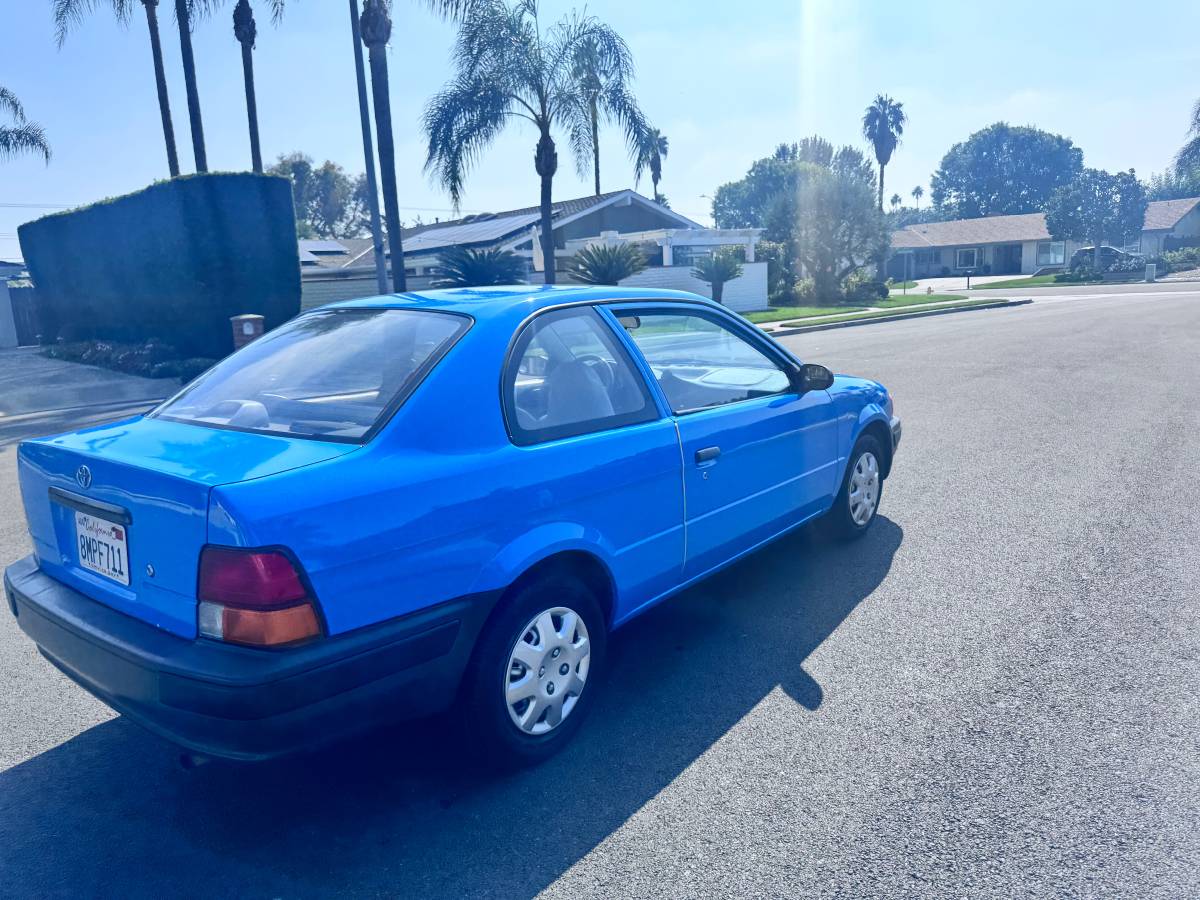 Toyota-tercel-1996-blue