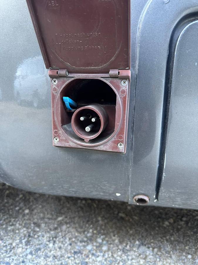 Toyota-townace-diesel-1991-white-11