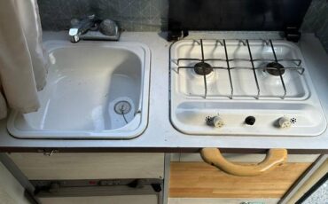 Toyota-townace-diesel-1991-white-22