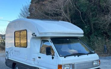 Toyota-townace-diesel-1991-white-5
