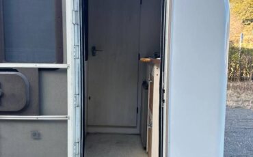 Toyota-townace-diesel-1991-white-7