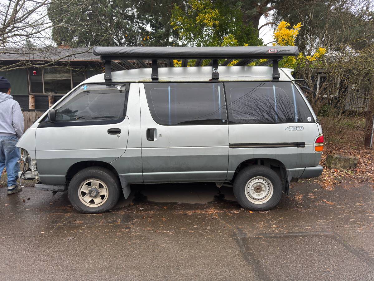 Toyota-townace-diesel-1995-grey-14