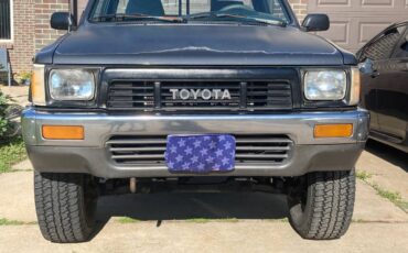 Toyota-truck-1991-grey