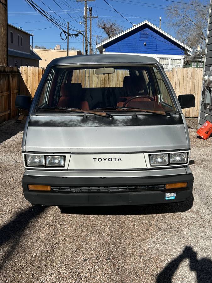 Toyota-van-1985-1