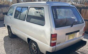 Toyota-van-1985-12