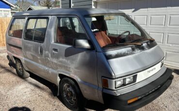 Toyota-van-1985-2