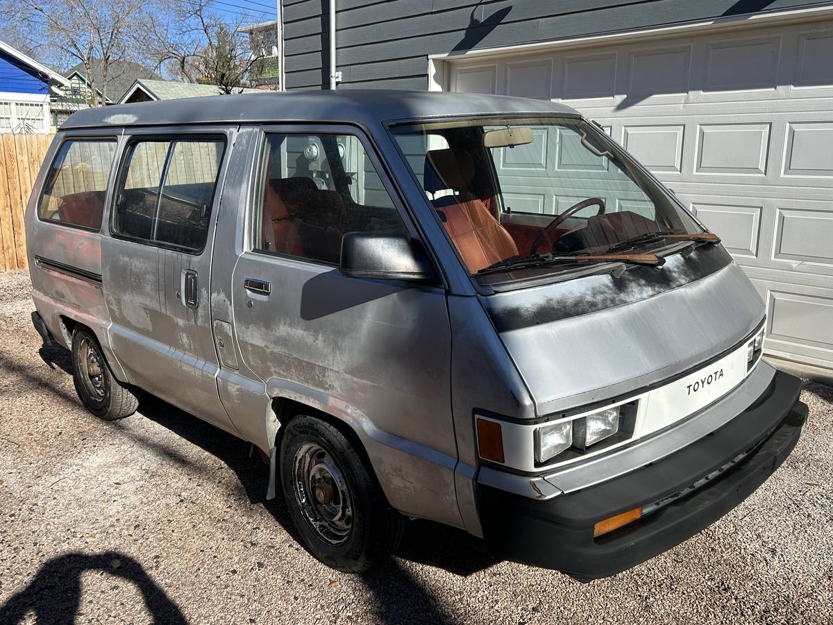 Toyota-van-1985-2