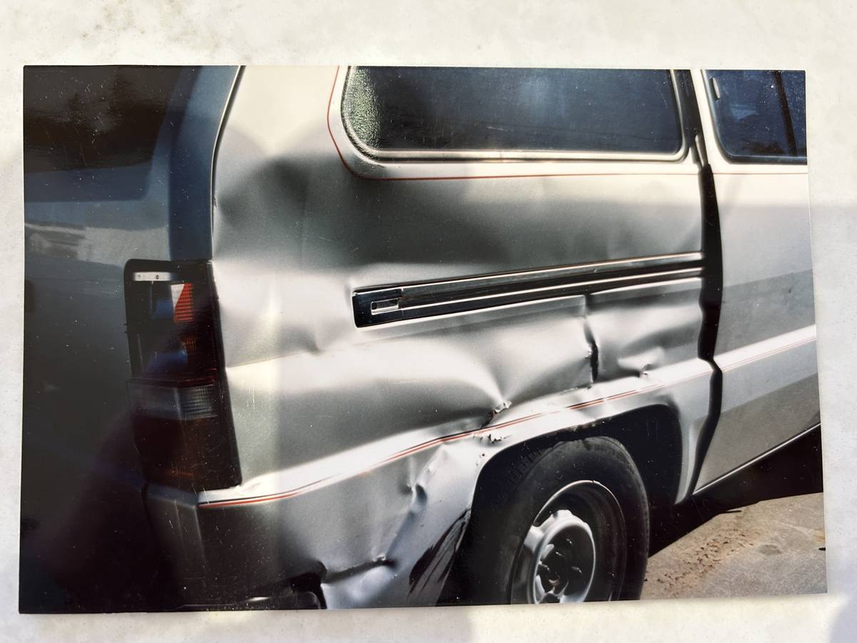 Toyota-van-1985-7