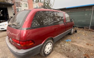 Toyota-van-1995-red-2