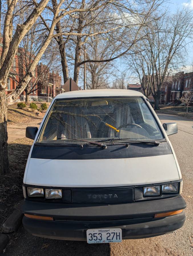 Toyota-van-wagon-1987-11