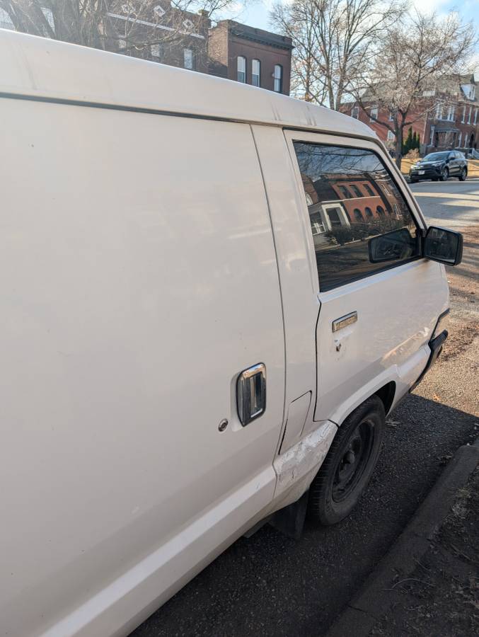 Toyota-van-wagon-1987-5