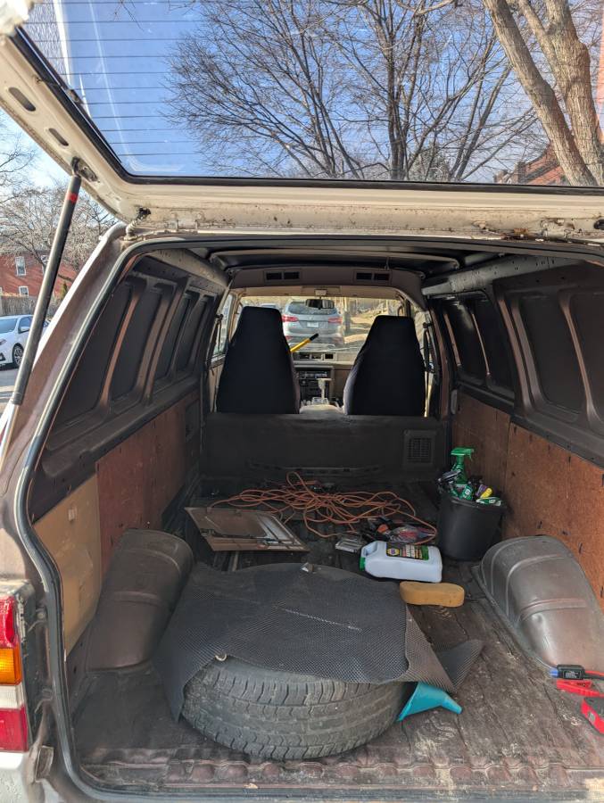 Toyota-van-wagon-1987-8