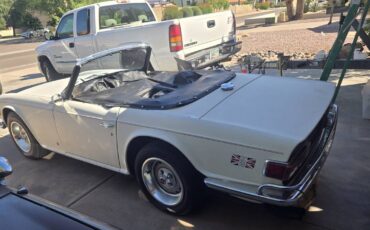 Trimuph-tr-6-1973-white-1