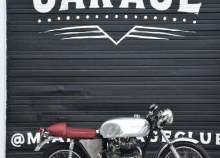 Triumph-Boneville-T140-1977-10