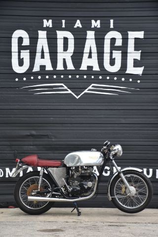 Triumph-Boneville-T140-1977-11