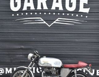 Triumph Boneville T140 1977