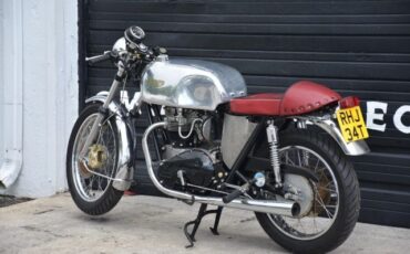 Triumph-Boneville-T140-1977-6