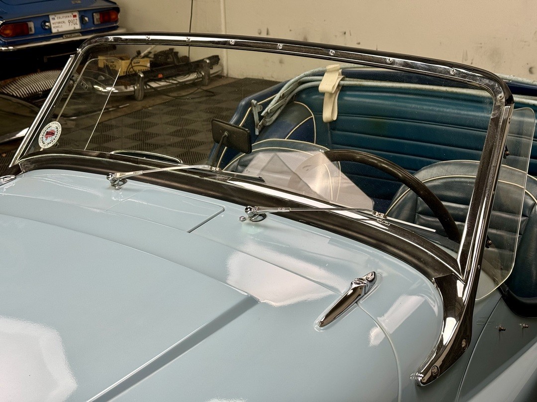 Triumph-Other-1961-ROADSTER-11