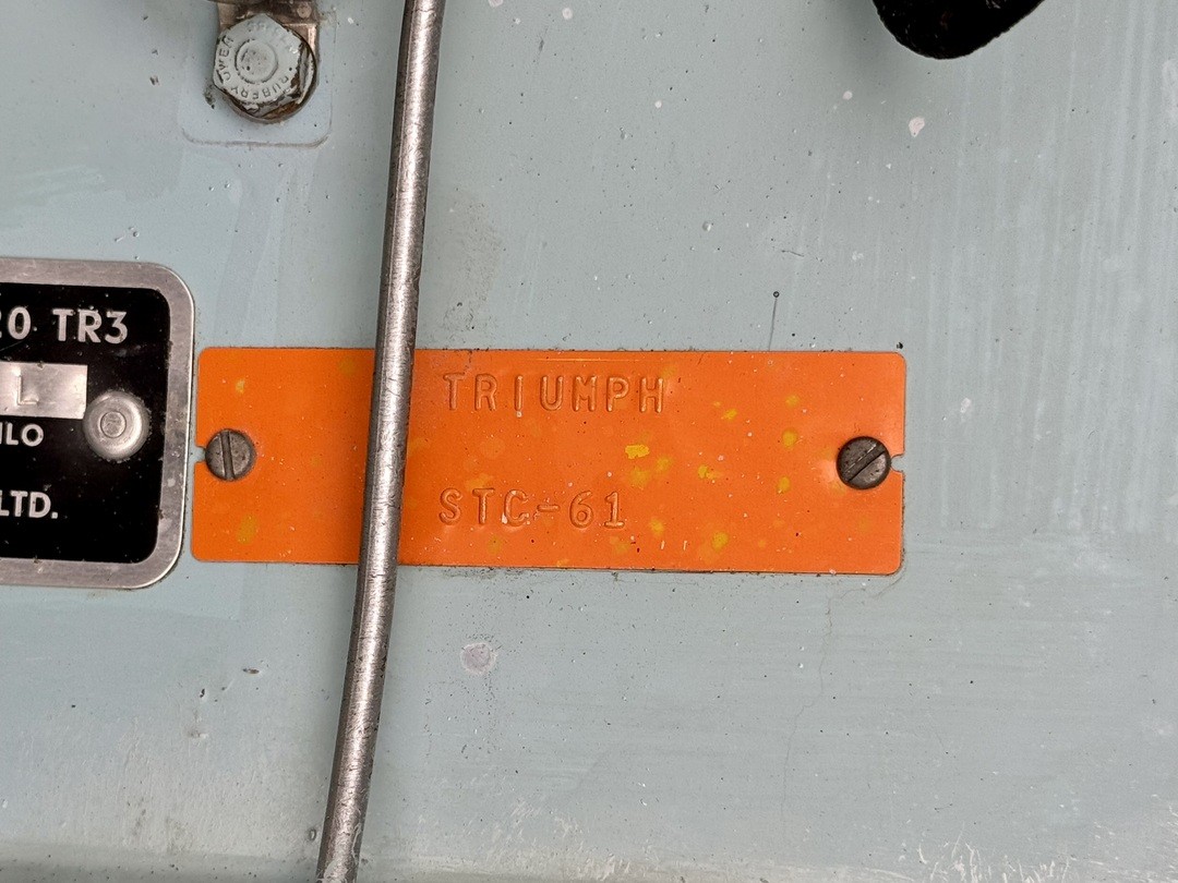 Triumph-Other-1961-ROADSTER-23