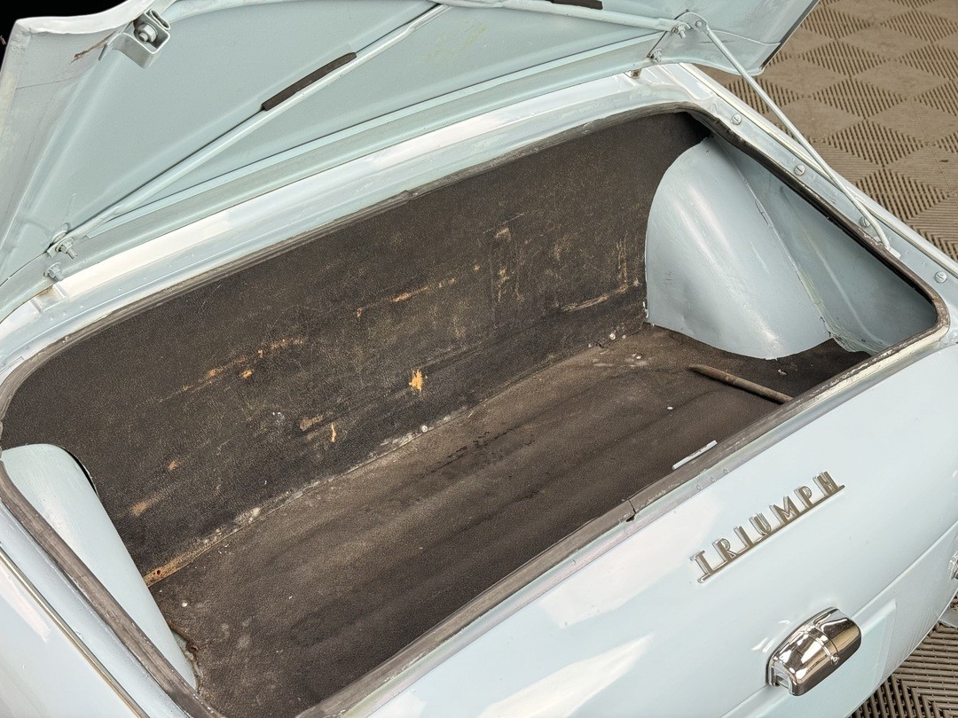 Triumph-Other-1961-ROADSTER-33