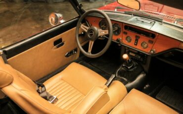 Triumph-Spitfire-1976-Convertible-15
