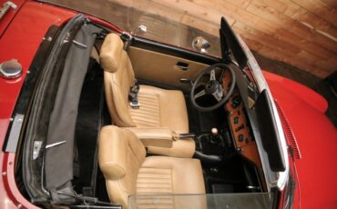 Triumph-Spitfire-1976-Convertible-18