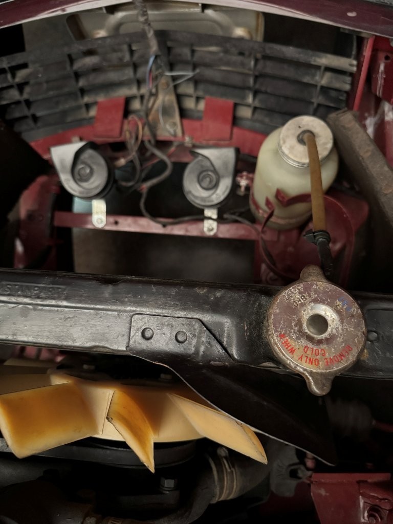 Triumph-Spitfire-1976-Convertible-25