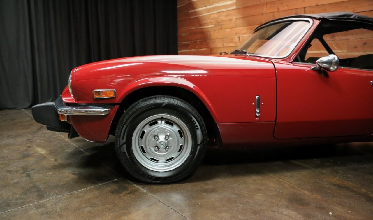 Triumph-Spitfire-1976-Convertible-3
