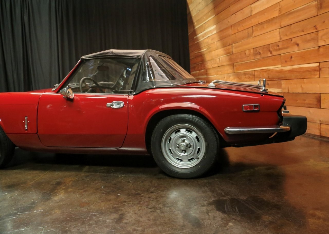Triumph-Spitfire-1976-Convertible-5