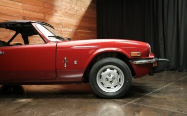 Triumph-Spitfire-1976-Convertible-6